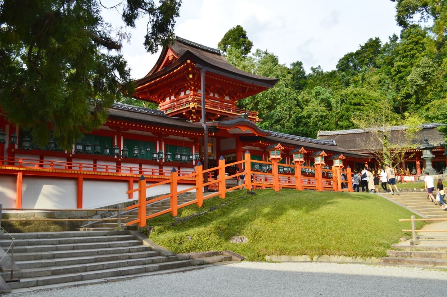 ◉◉県◉◉市に鎮座する「◉◉」|出張撮影・カメラマン